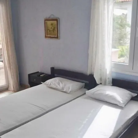 Artemis 3* أورموس باناجياس