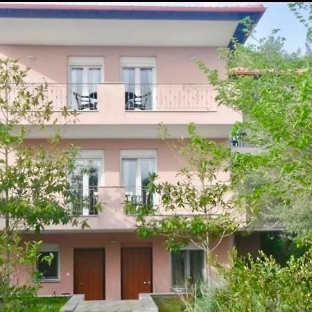 Artemis Aparthotel 3*