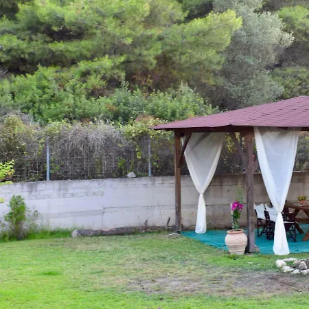 Artemis Aparthotel Ormos Panagias