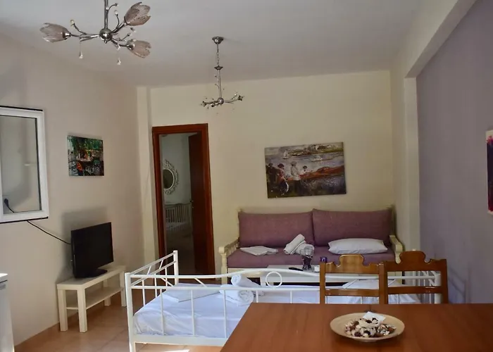 Artemis Aparthotel
