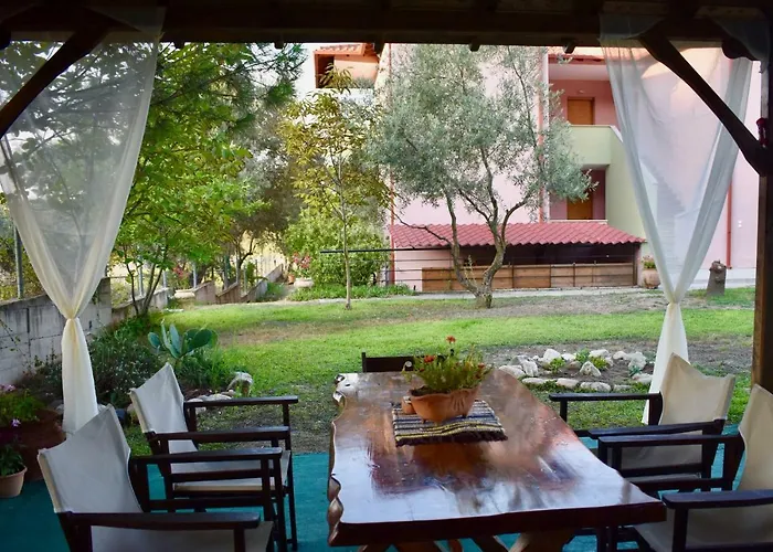 Artemis Aparthotel 3*